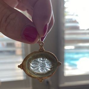 Beautiful glass and gold bumblebee earrings